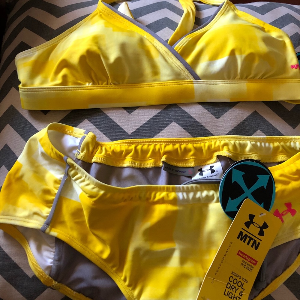 Underarmour bathing suit